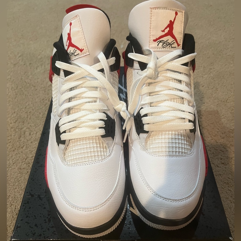 Air Jordan 4 retro “red cement” (size 13)